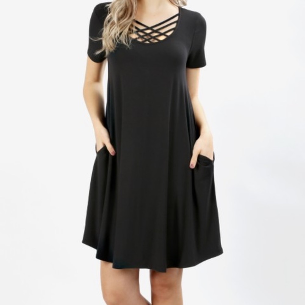 Black Criss Cross Front Pocket Shift Dress Size Large